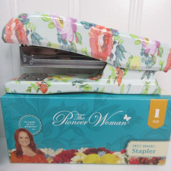 Pioneer Woman Sweet Romance Stapler 20 Sheets Capacity Floral - Picture 1 of 8